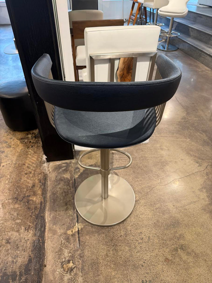 Gianna Hydraulic Bar Stool Bar Stools Elite Modern