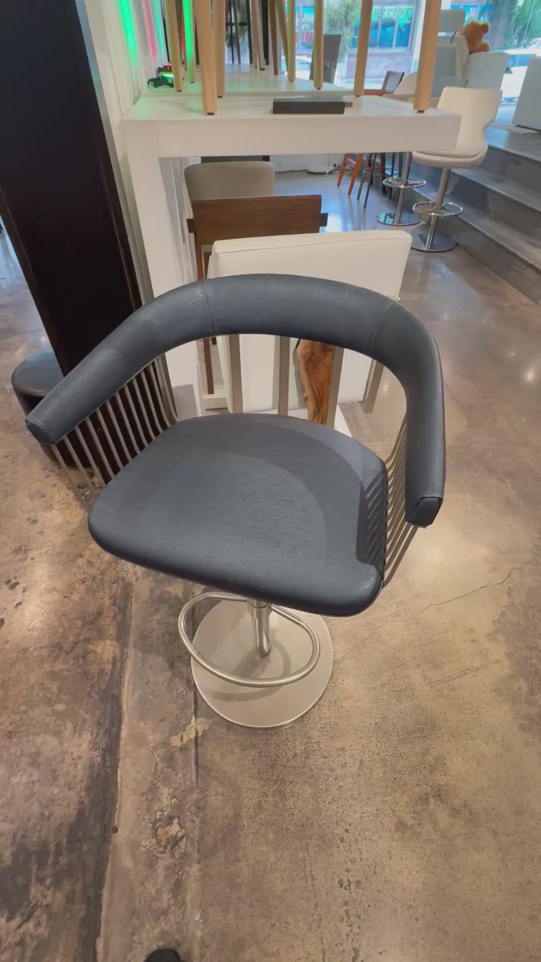 Gianna Hydraulic Bar Stool