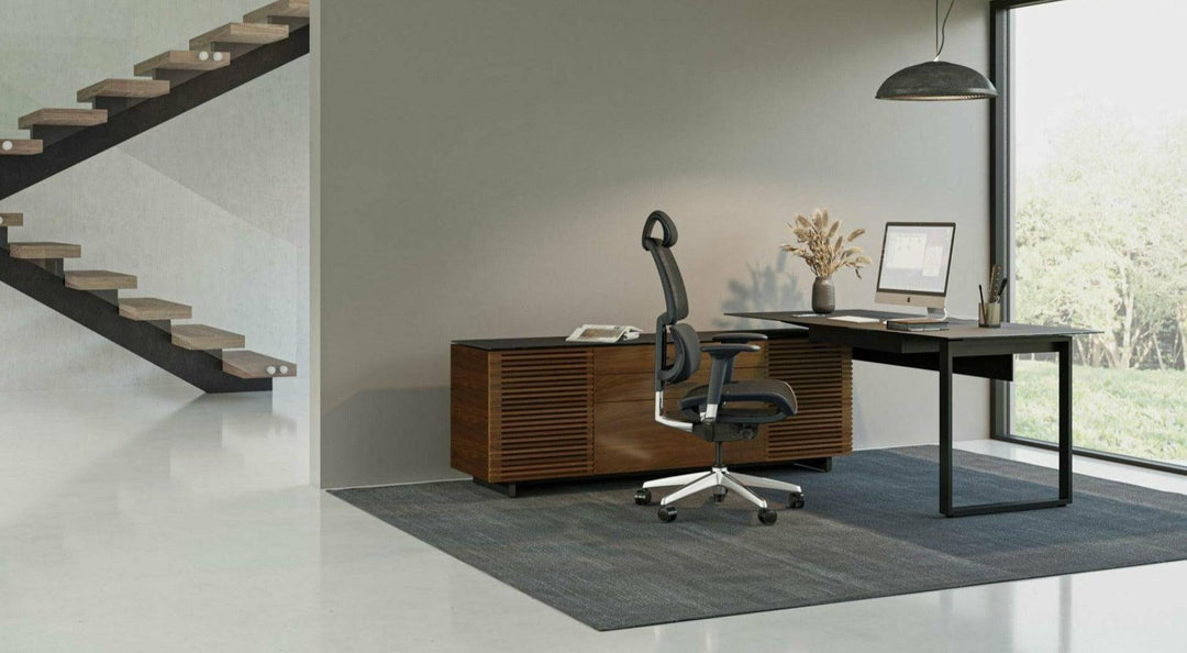 Corridor® 6531 Desks BDI